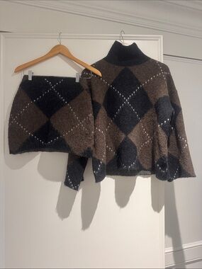 Commense Brown and Black Argyle Turtleneck Sweater Set